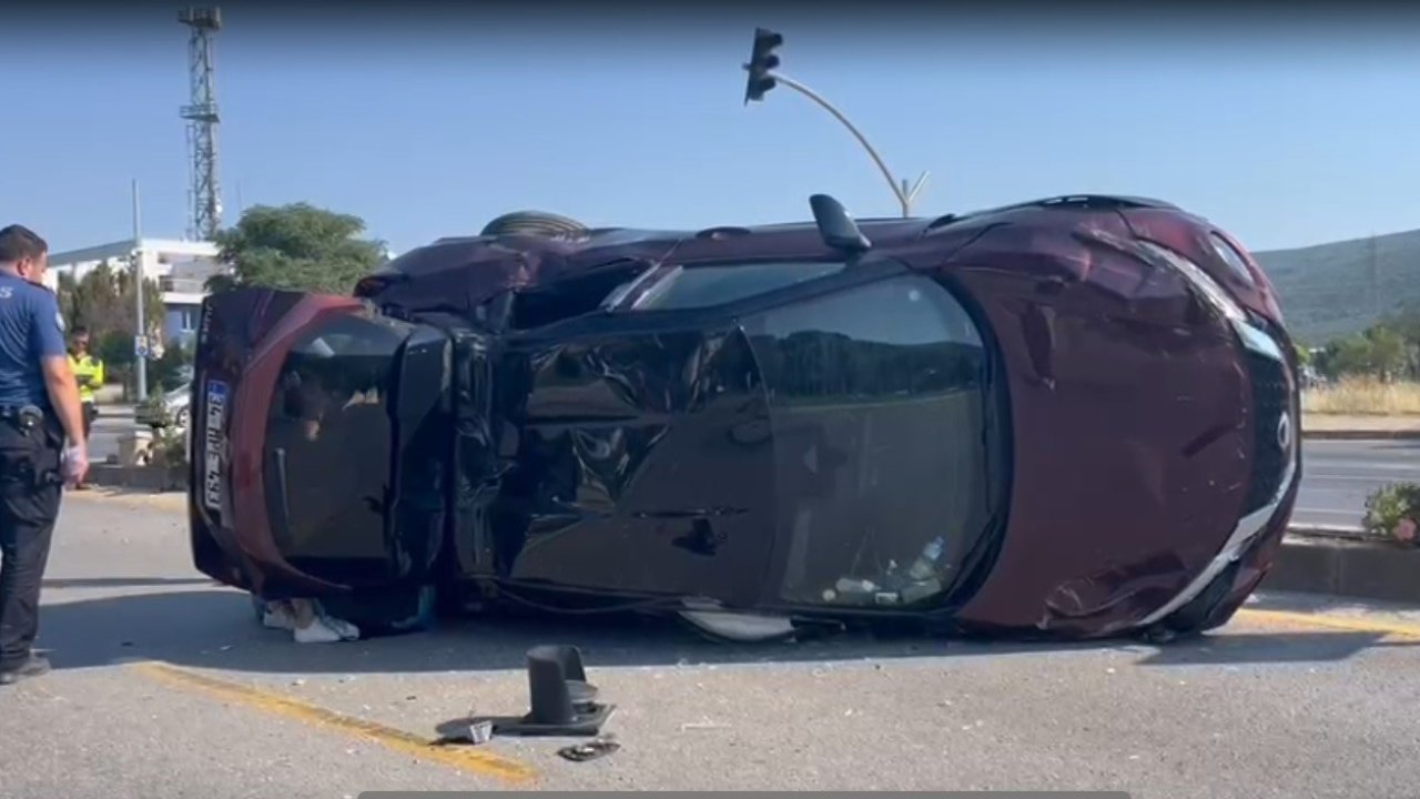 Menteşe’de araçlar hurdaya döndü: 1 yaralı