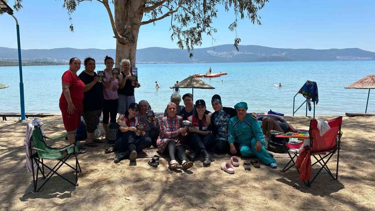 Jandarmadan Didim’de vatandaşlara orman yangını bilgilendirmesi