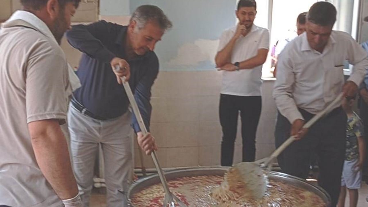 Hisarcık Kutluhallar köyünde 15 yıldan beri aşure geleneği sürdürülüyor