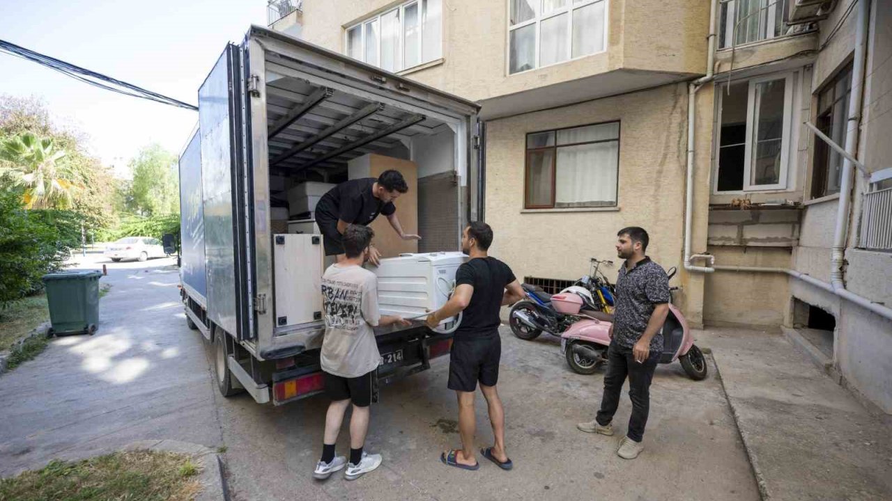 Mersin’de üniversitelilere ücretsiz nakliye desteği