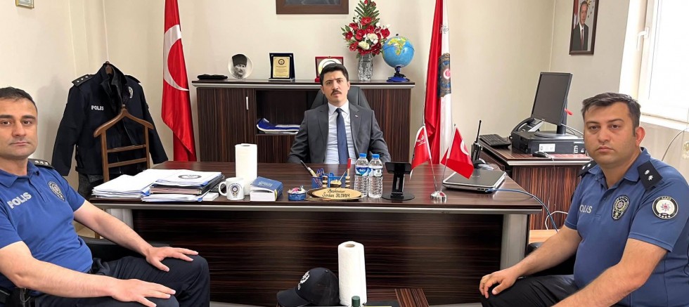 Kaymakam Kahraman’dan Digor İlçe Emniyet Müdürlüğüne ziyaret