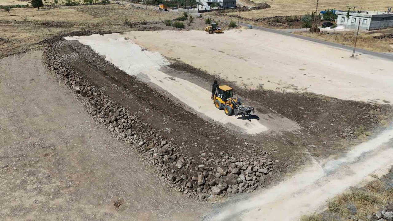 Yılmaz’dan Seymenli ve Ağaçlıboyno’ya düğün alanı futbol sahası müjdesi
