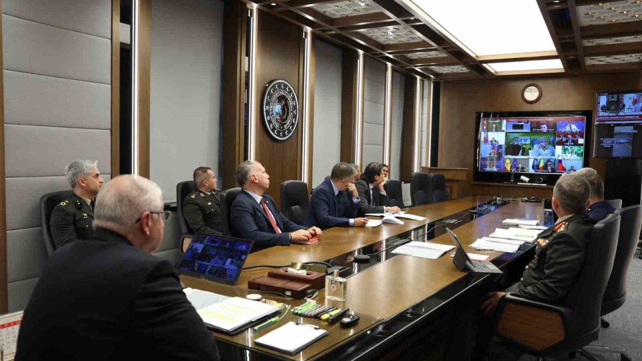 Bakan Güler Ukrayna Gönüllüler Koalisyonu tarafından gerçekleştirilen video telekonferans toplantısına katıldı