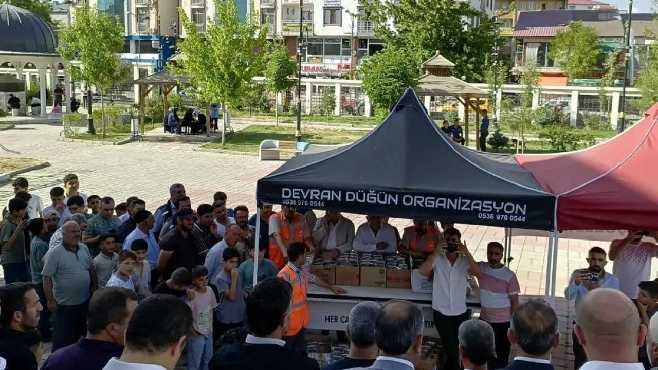 Patnoslular Recep Tayyip Camii’nde aşurede buluştu