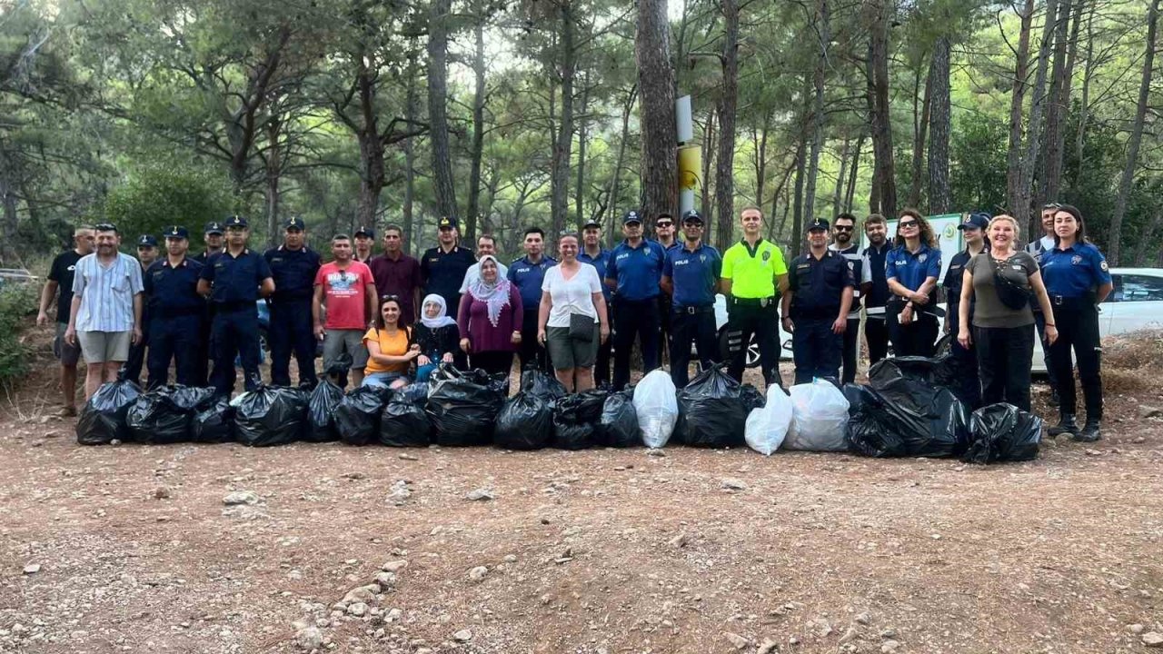 Akyaka’da yangın farkındalığı ve çevre temizliği etkinliği