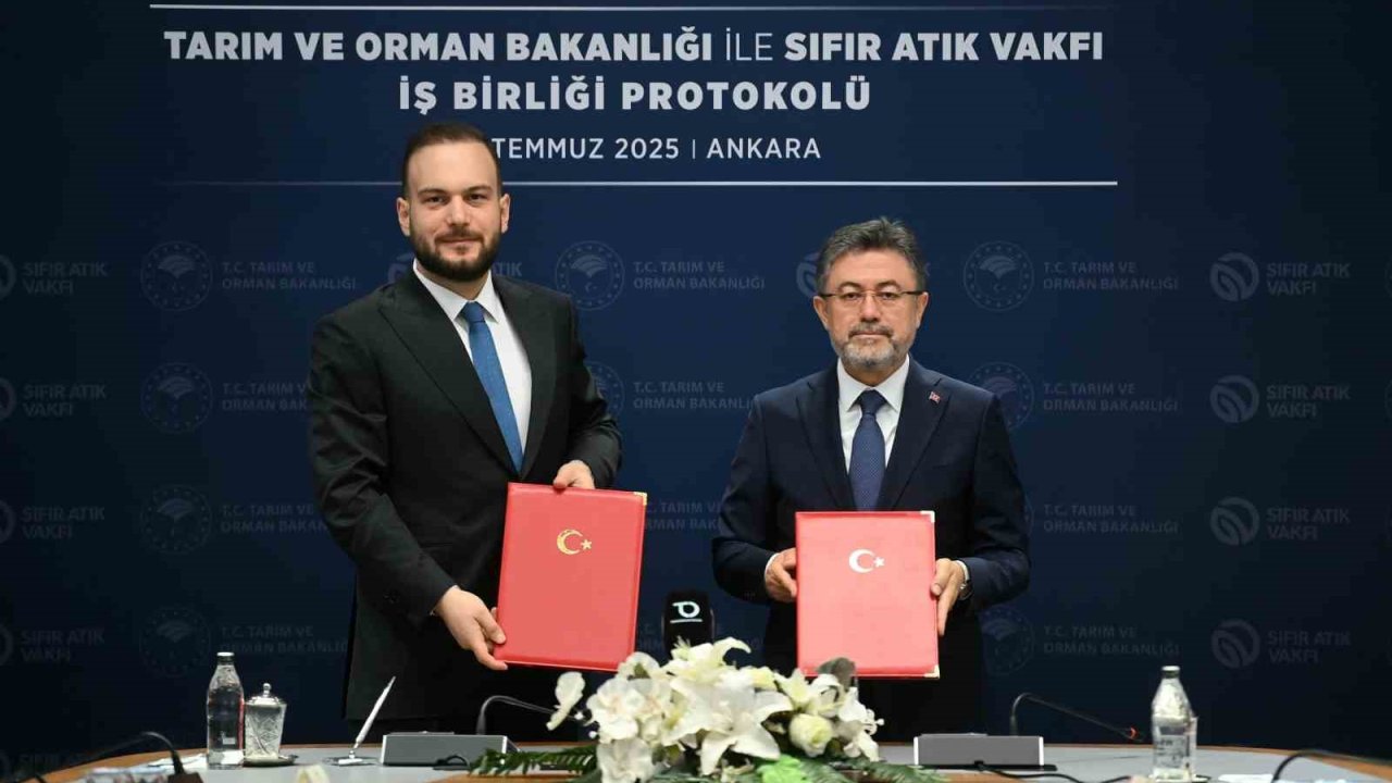 Bakan Yumaklı: "Toprağa tohumu eken, ormanı yeşerten, suyun akışına yön veren, gıdamızın güvenliğini sağlayan bir bakanlığız"