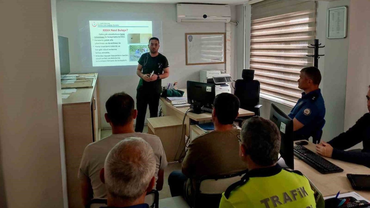 Hamamözü’nde kamu personeline kenelere karşı eğitim