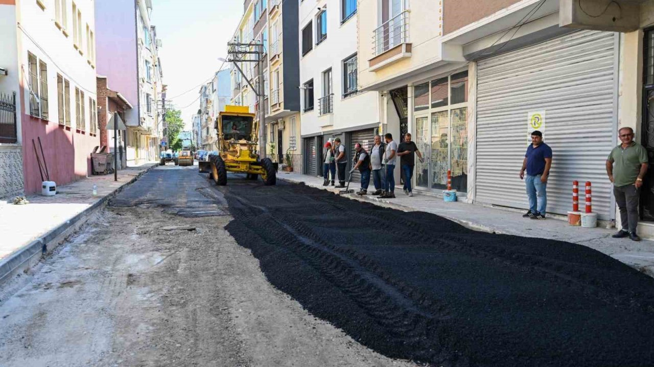 Karacabey’de asfalt seferberliği Selimiye Mahallesi’nden başladı
