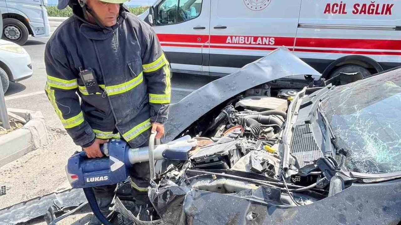 Samandağ’da trafik kazası: 3 yaralı