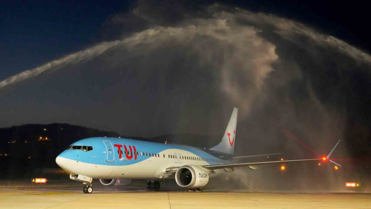 Amsterdam’dan Gazipaşa-Alanya Havalimanı’na ilk uçuş gerçekleştirildi