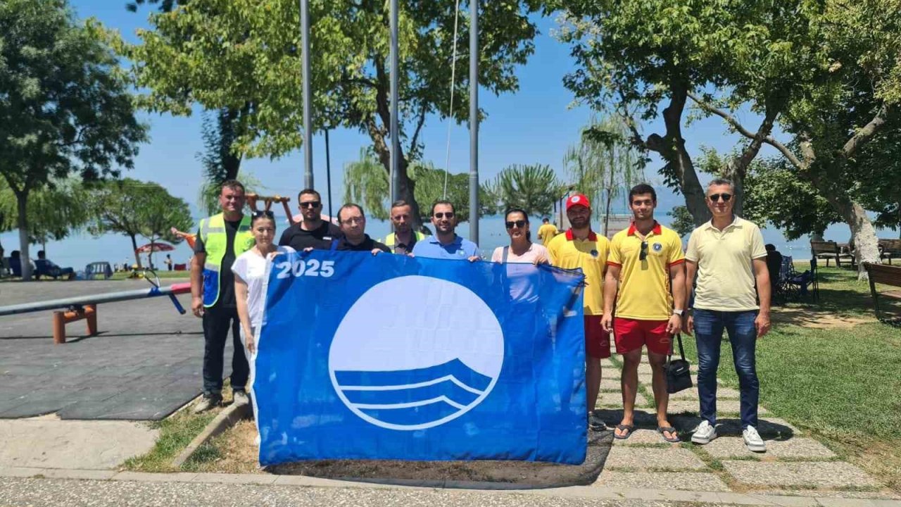 Bursa sahillerinde ‘Mavi Bayrak’ dalgalanıyor