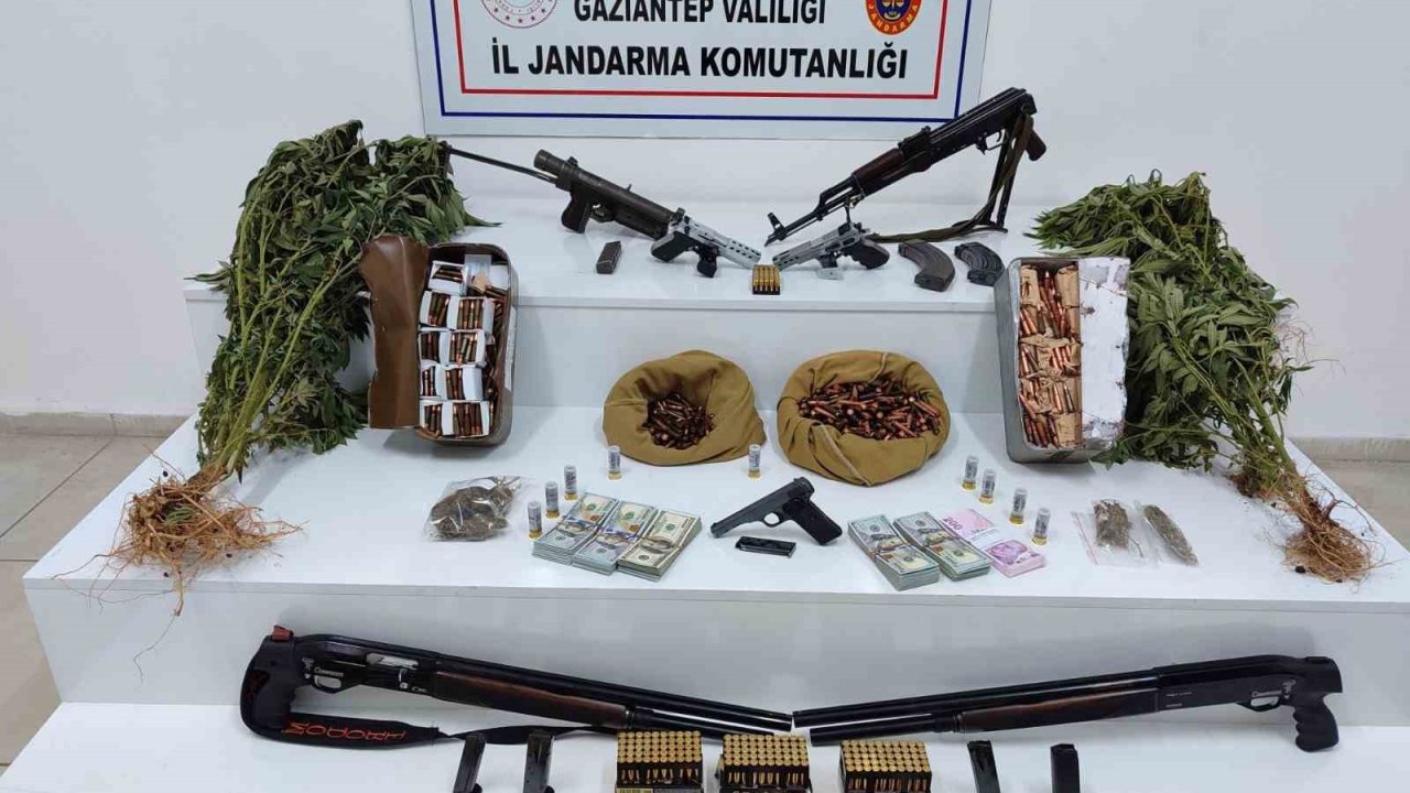Jandarmadan uyuşturucu ve kaçakçılık operasyonları: 8 tutuklama
