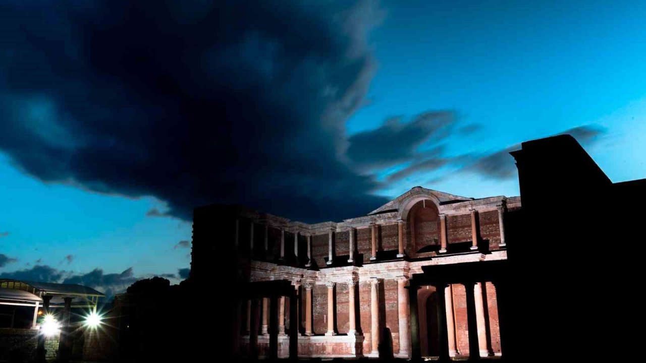 AK Parti’li Mücahit Arınç: "Gözbebeğimiz Sardes artık dünya mirası"