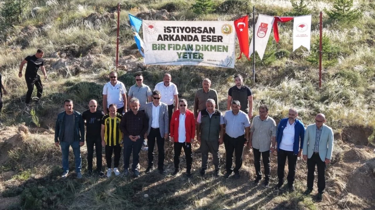 Bayburt’ta 250 fidan toprakla buluşturuldu