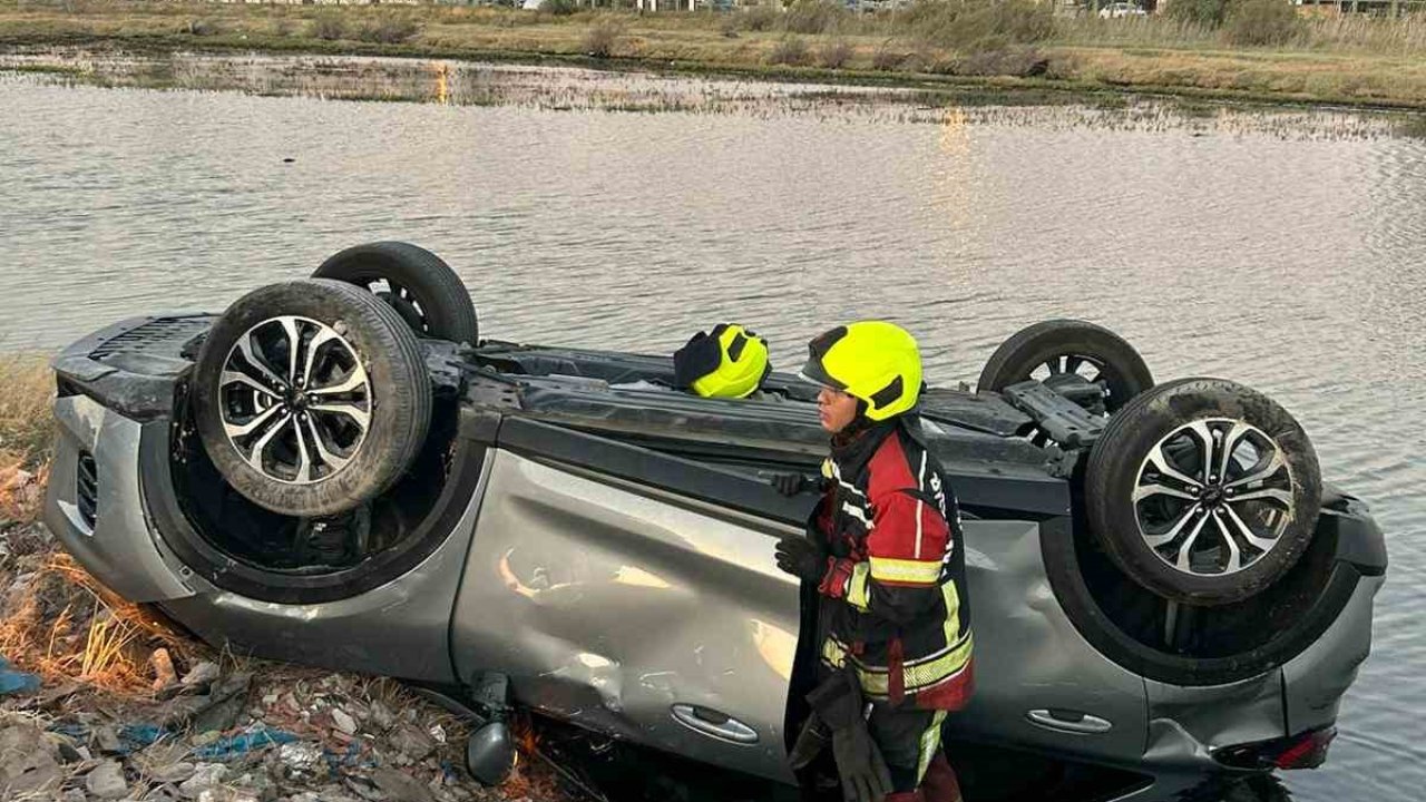 Yol dışına savrulan otomobil takla attı, sürücü kayıp