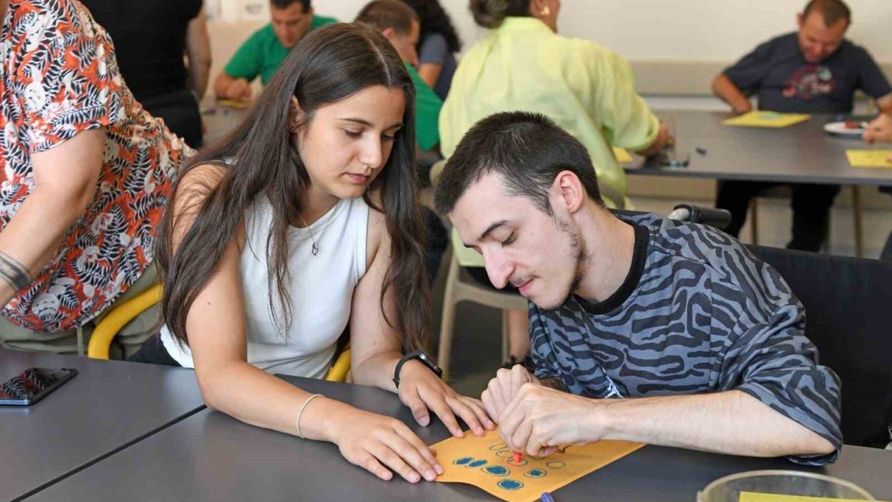 OBAM’da özel bireyler sanat ve müzikle buluştu