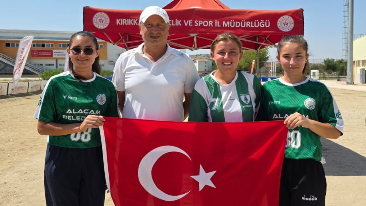 Alaçamspor, İspanya’dan sonra Fransa’da da Türkiye’yi temsil edecek