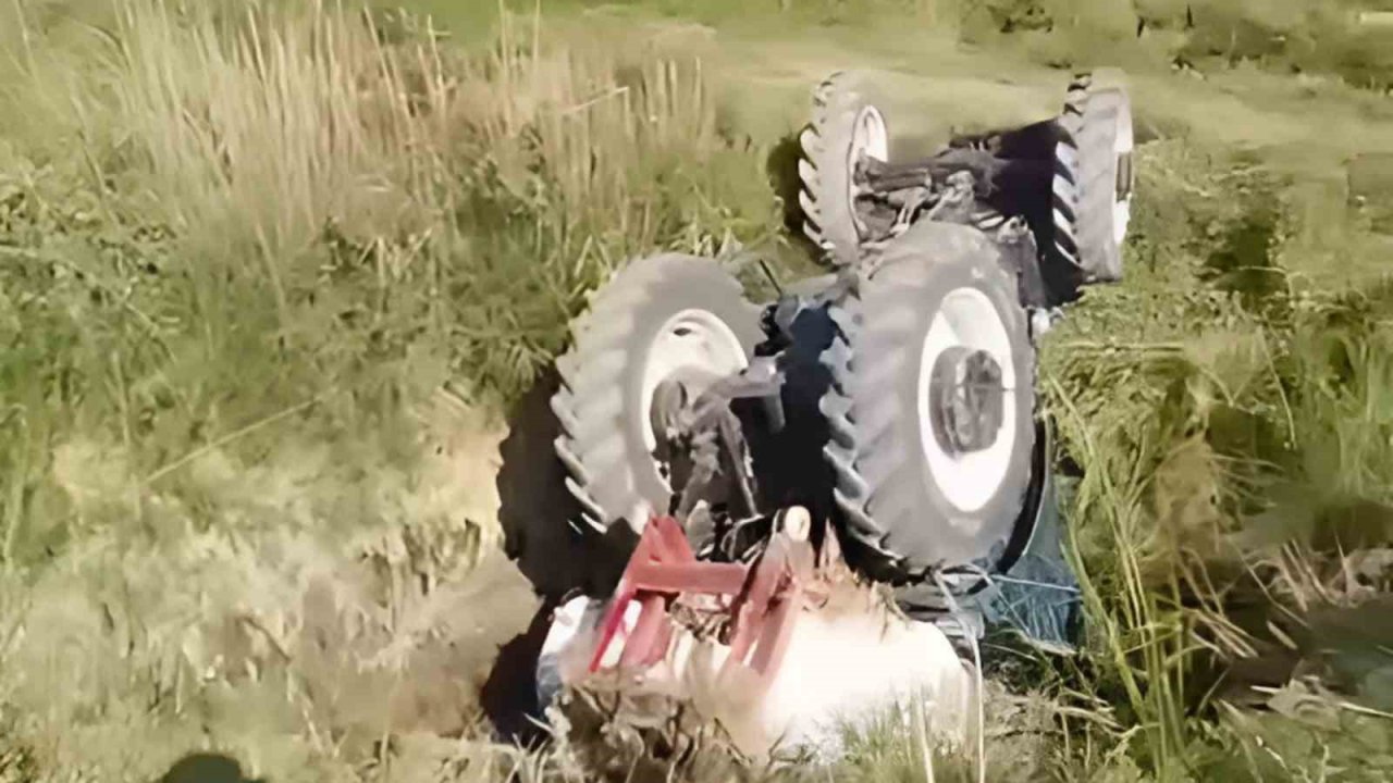 Söke’de traktör sulama kanalına düştü