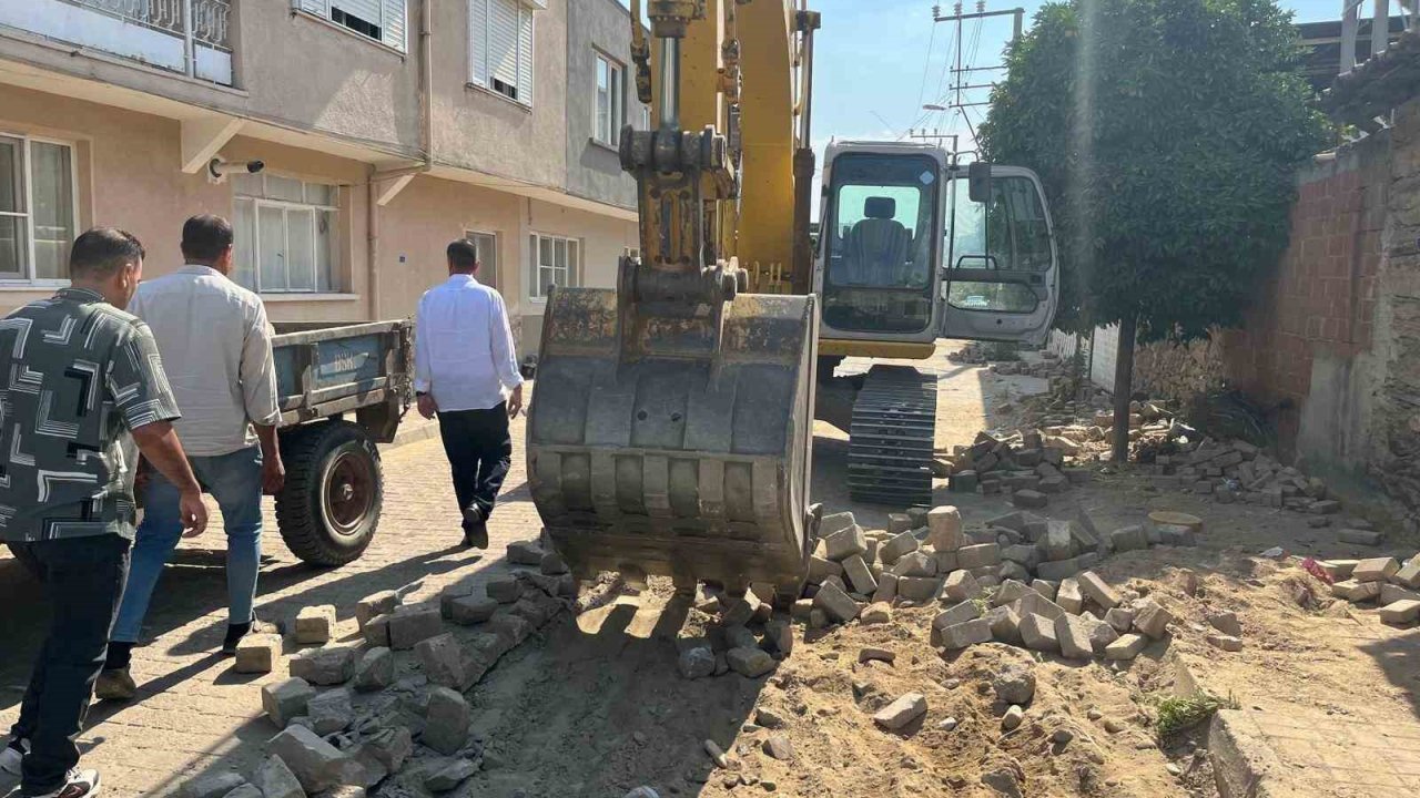 Yenipazar’da yol ve kaldırım çalışmaları devam ediyor