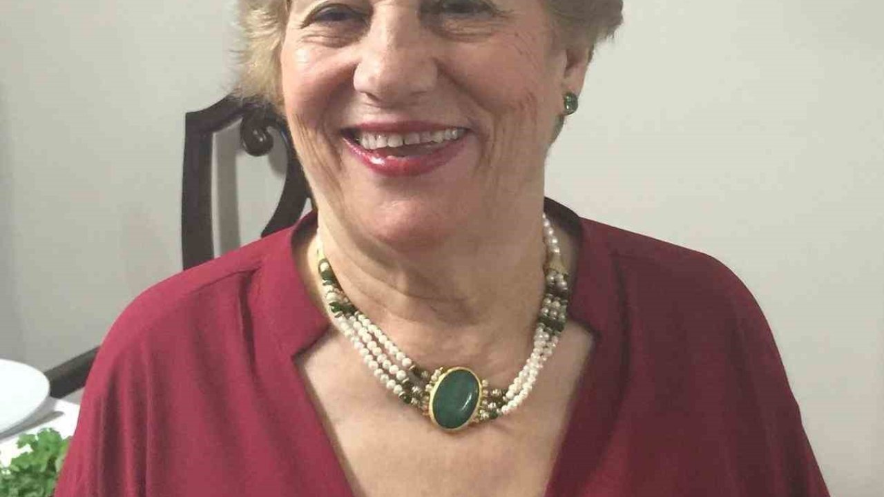 Eski Vali Engin’in eşi Koçarlı’da toprağa verilecek