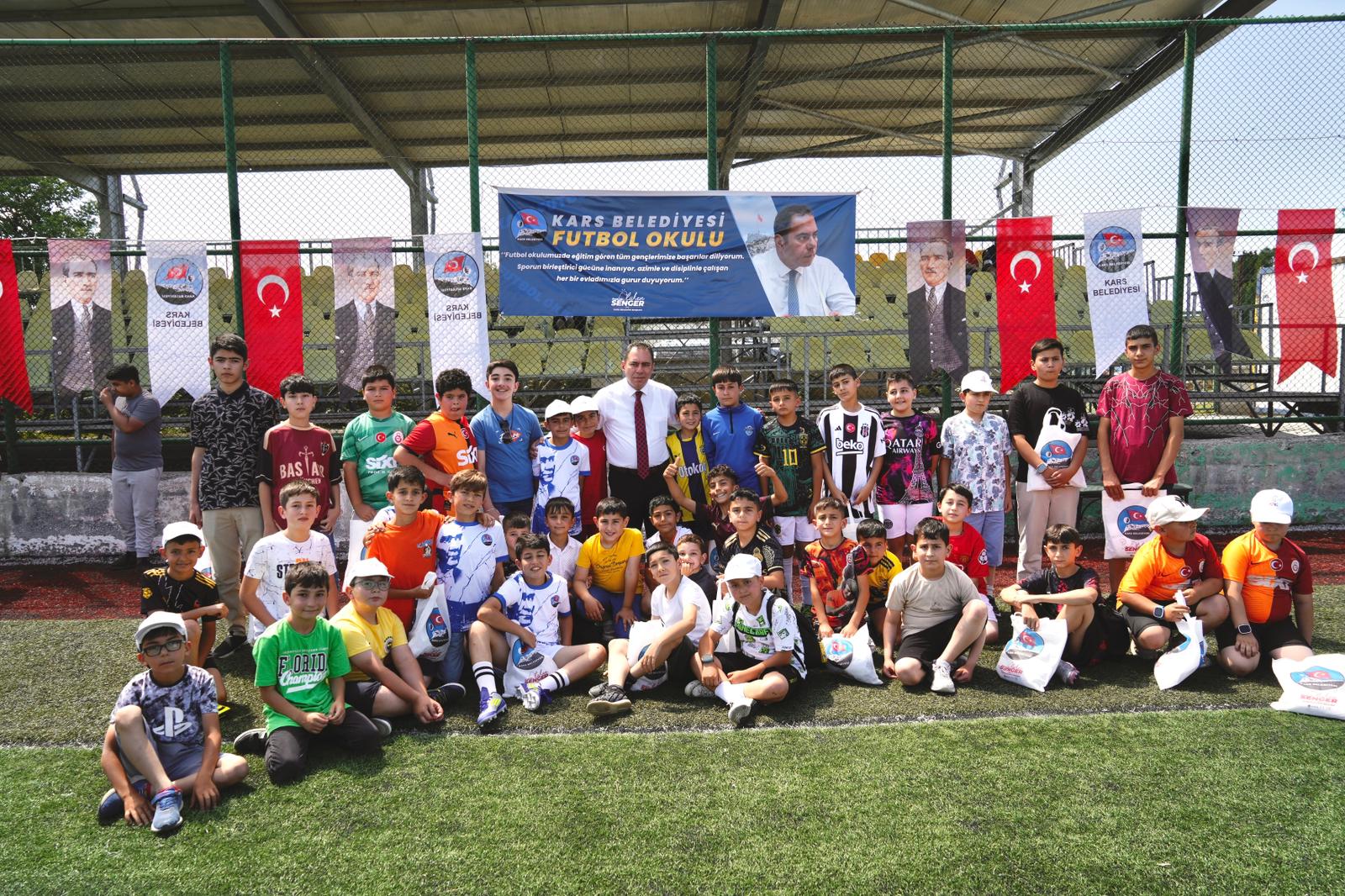 Başkan Senger'den Müjdeli haber geldi, Belediye Futbol Okulu Açtı (!!!)