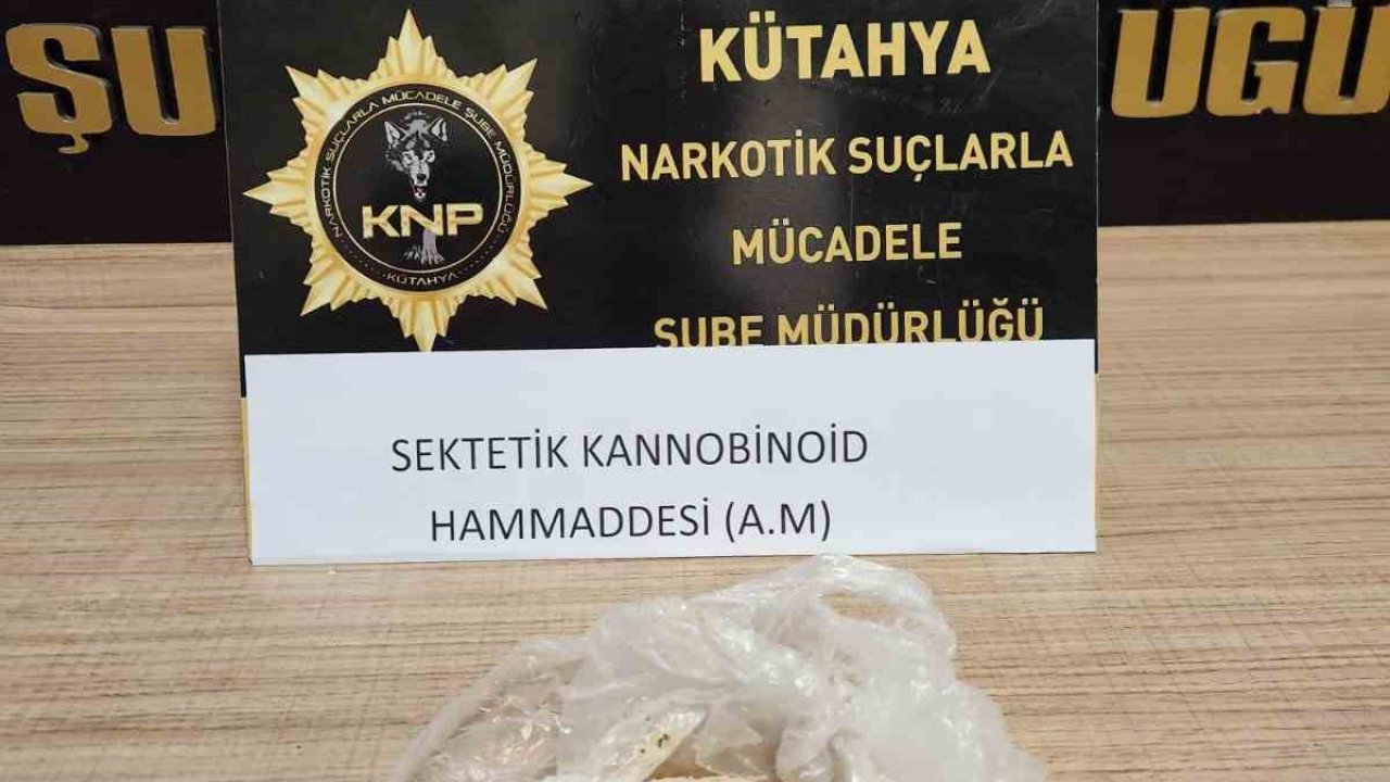 Kütahya’da 23,68 gram bonzai hammaddesiyle yakalanan şüpheli tutuklandı