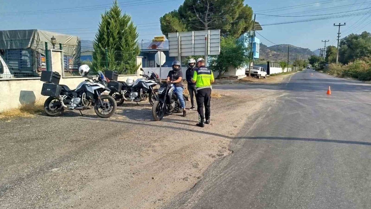 Köşk’te kurallara uymayan 6 sürücüye para cezası