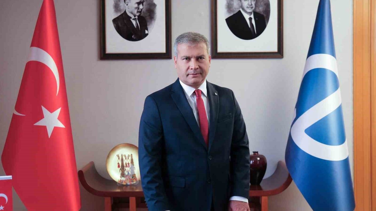 Rektör Adıgüzel: "15 Temmuz, Türk milletinin kendi eliyle yazdığı bir destandır"