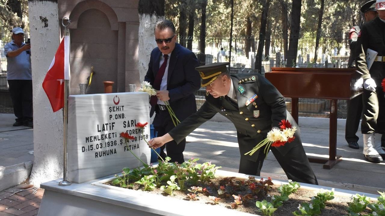 Edremit’te 15 Temmuz etkinlikleri şehitlik ziyaretiyle başladı