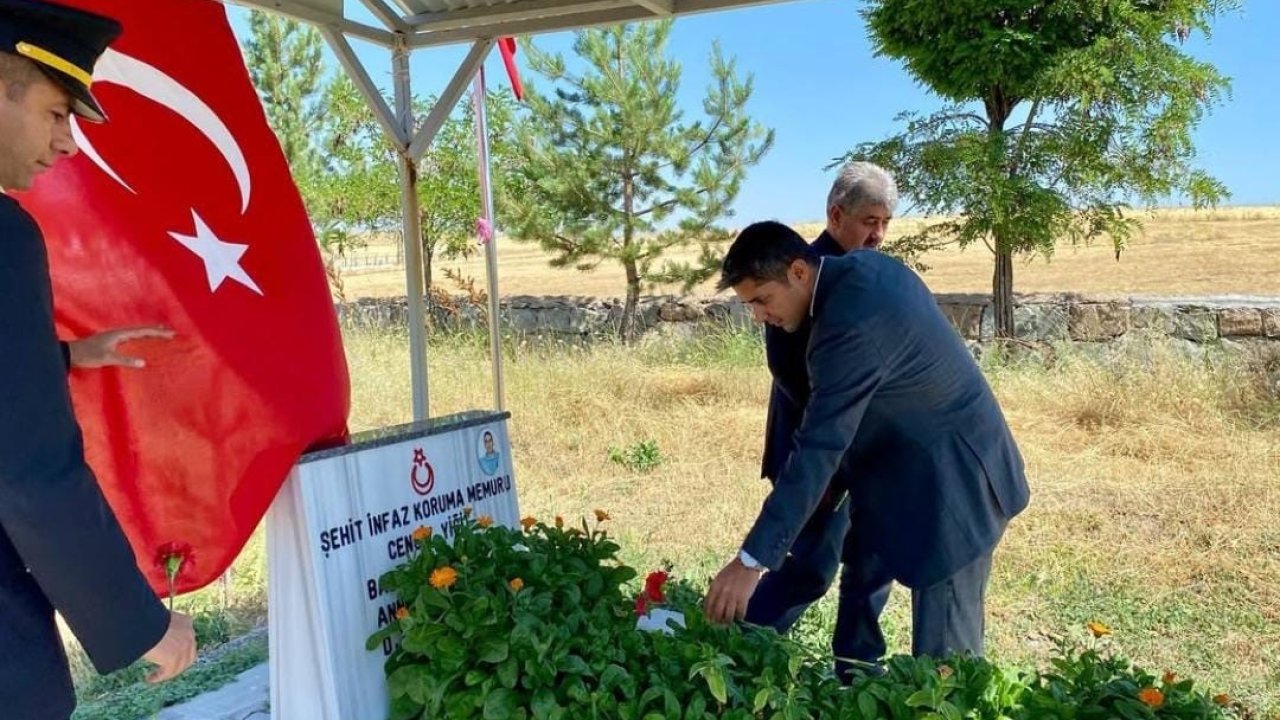 Kaymakam Mahir, Şehit kabirlerini ziyaret etti