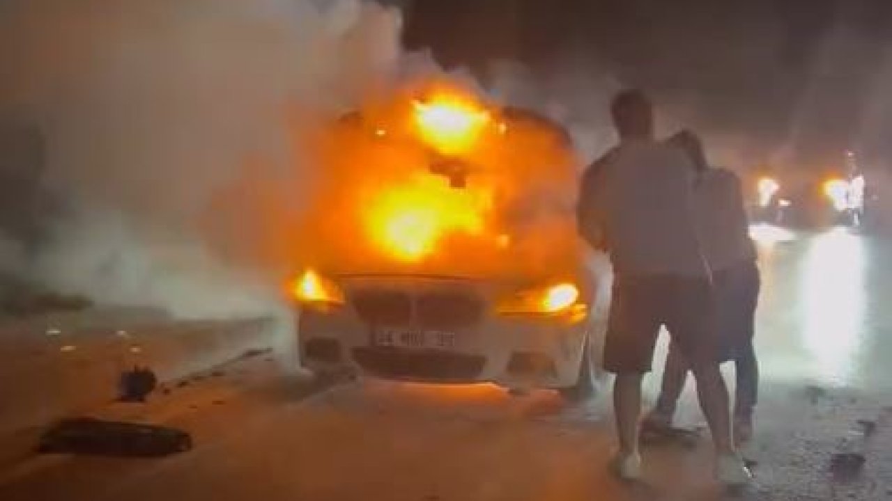 Arnavutköy’de seyir halindeki araç alev alev yandı