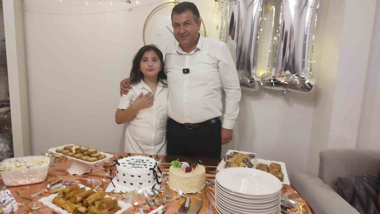 Başkan Akel’den minik Buğlem’e doğum günü sürprizi