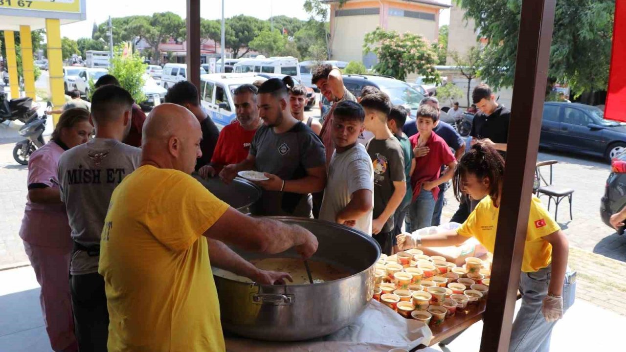Söke’de sanayi esnafından aşure hayrı