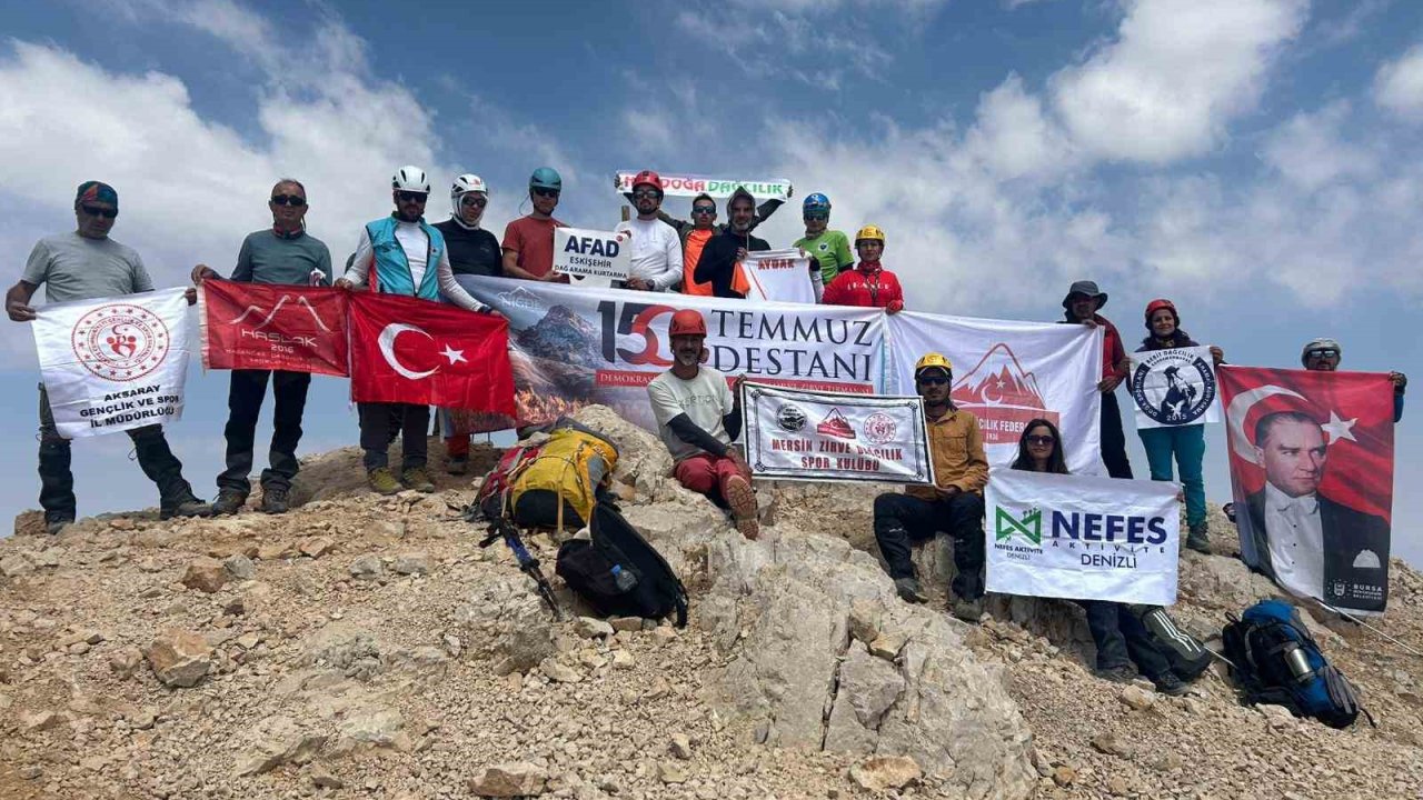 Eskişehir AFAD personeli, ’15 Temmuz Şehitleri Anma Tırmanışı’na katıldı