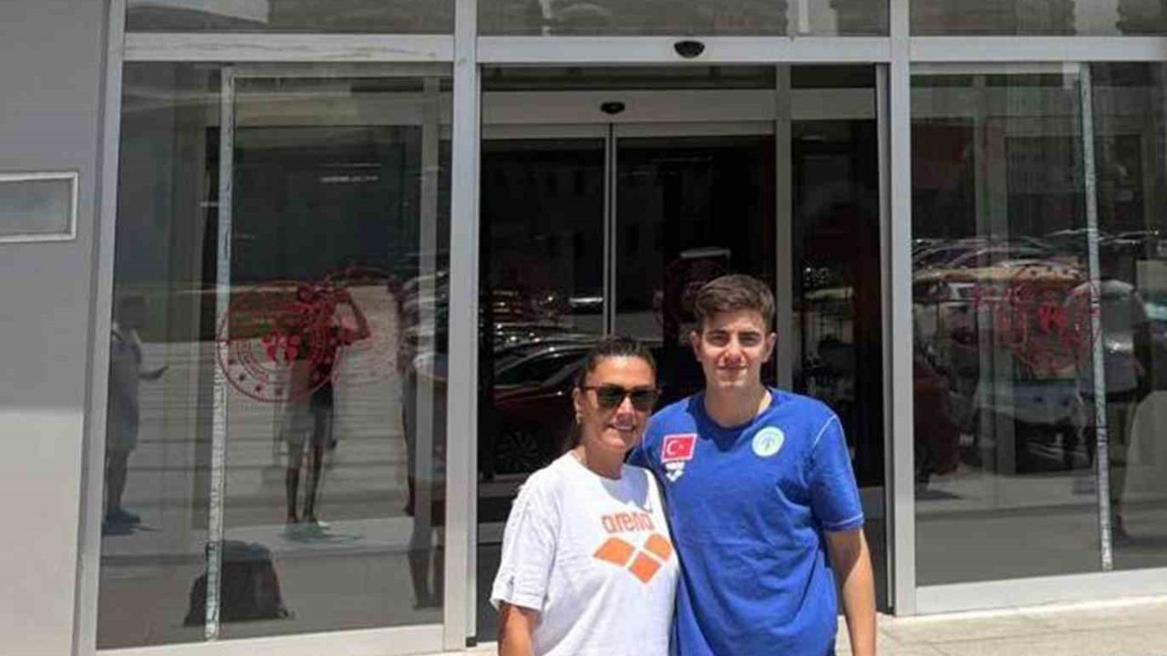 Muğlalı işitme engelli yüzücü Akpınar, Milli Takım kampında