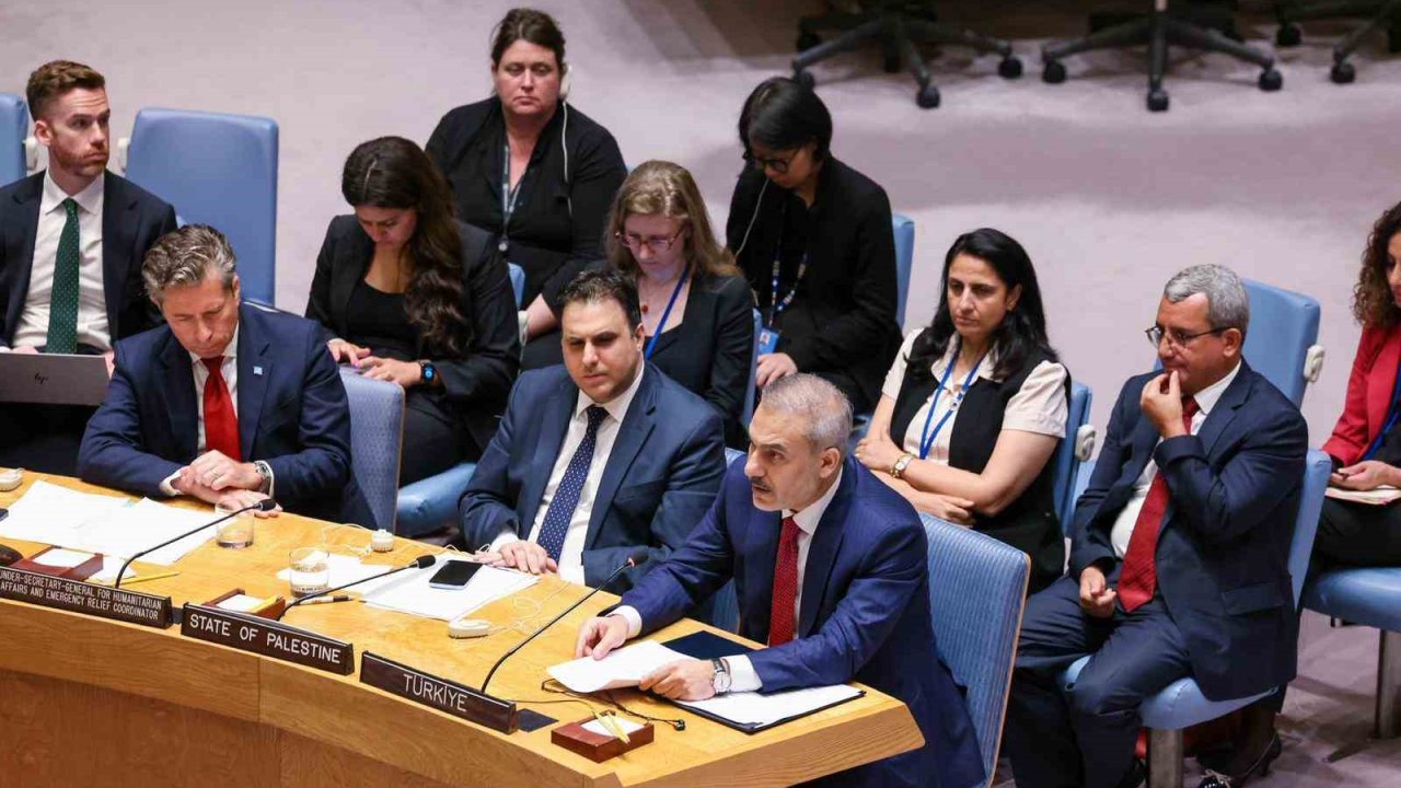 Bakan Fidan: "80 yıl sonra dünya yine toplama kamplarına tanıklık ediyor"