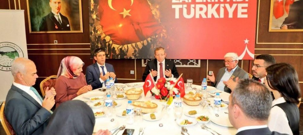 Kars’ta 15 Temmuz Şehitleri ve Gazileri Onuruna Yemek Düzenlendi