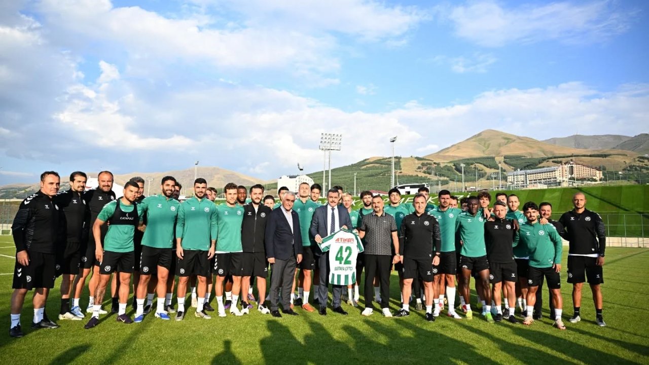 Vali Çiftçi, Konyaspor antrenmanını izledi
