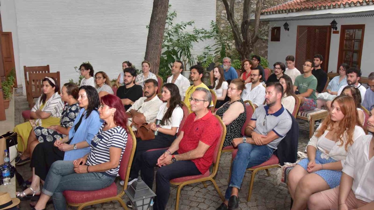 Bilim Kafe’de bu kez arkeoloji konuşuldu: "Kadıkalesi’nden Bizans’a yolculuk"