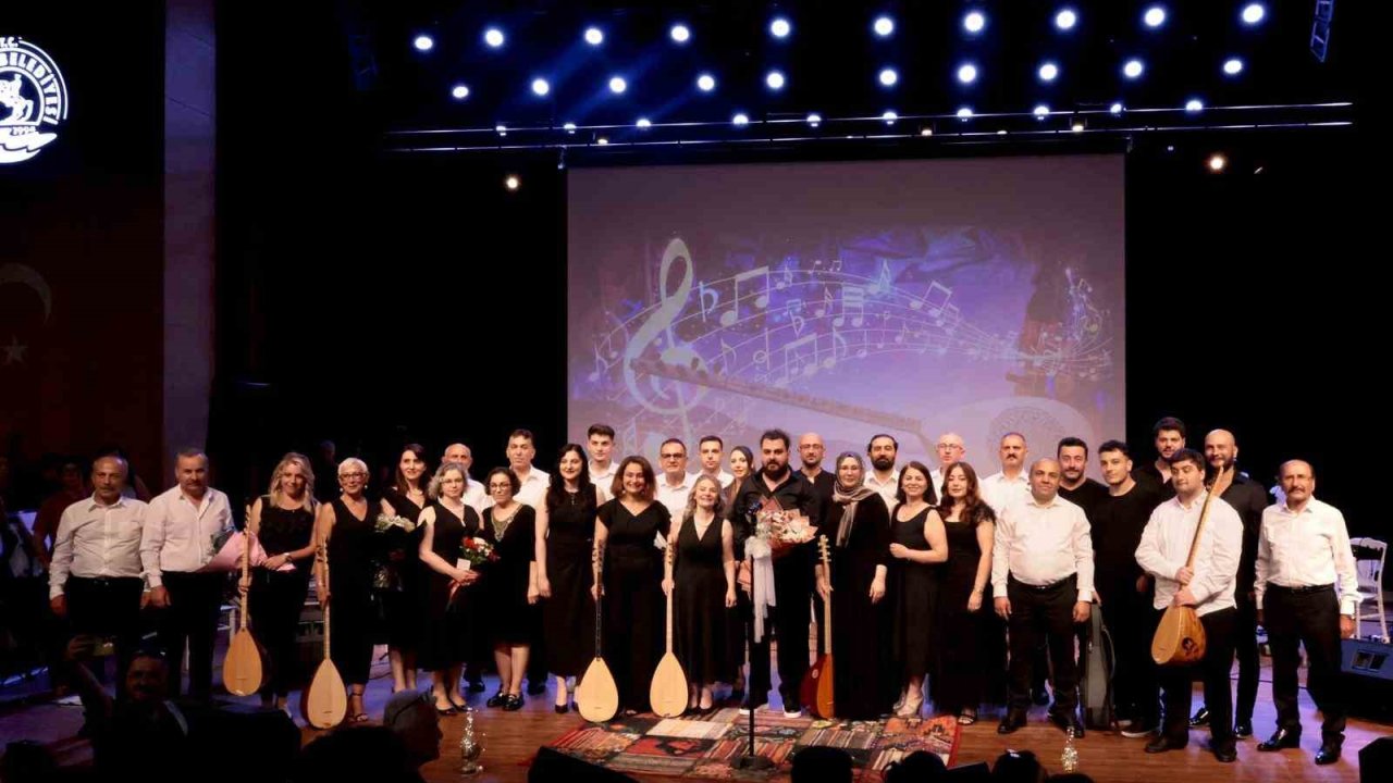 Atakum’da "Bağlama Dinletisi ve Solistler Geçidi"
