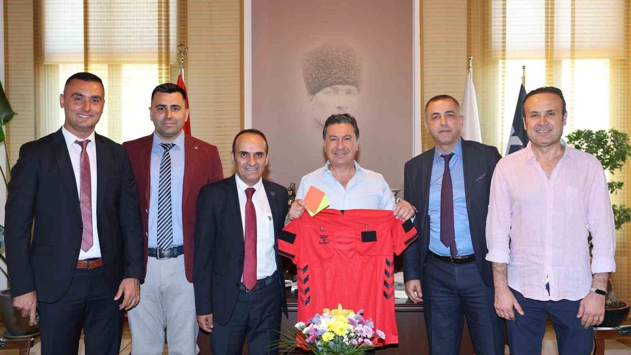 Türkiye Faal Futbol Hakemleri ve Gözlemcileri Derneği’nden Başkan Aras’a ziyaret