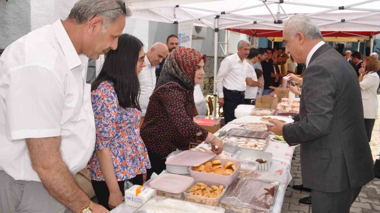 Muş Adliyesinde Miraç Ali için umut standı kuruldu