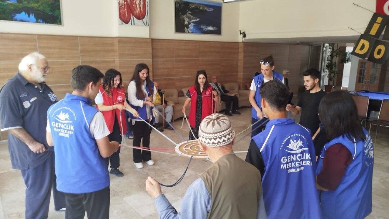 Huzurevinde nesiller arası gönül köprüsü