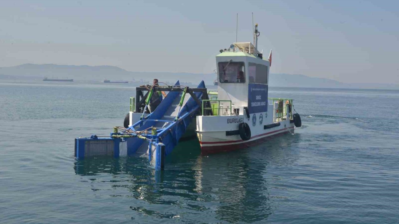 Büyükşehir’den deniz temizliği