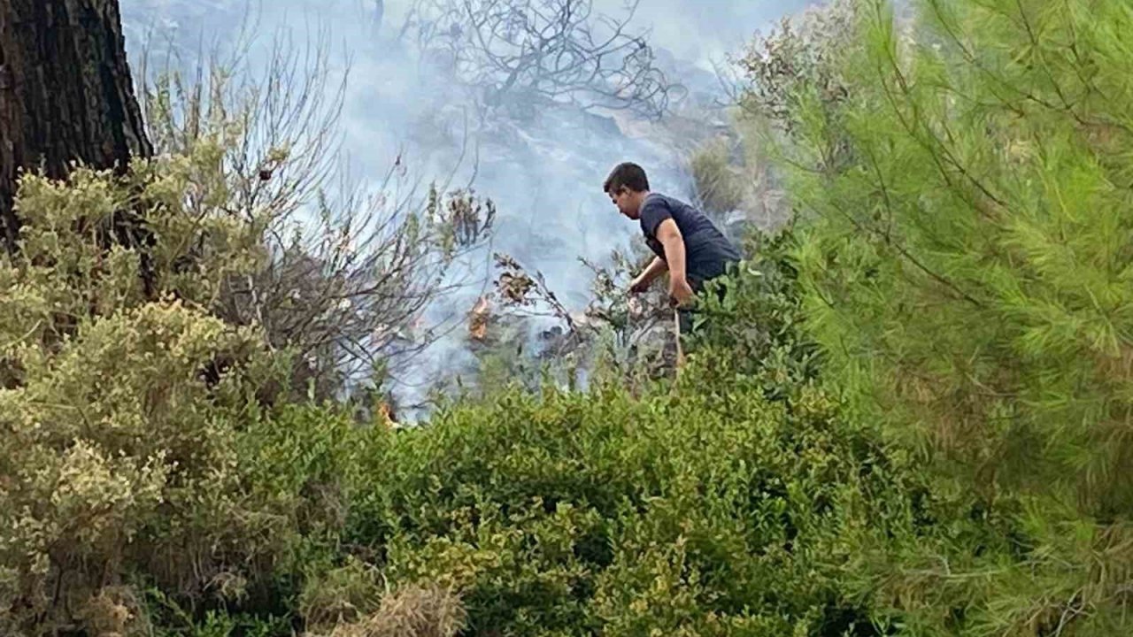 Kumluca’da çıkan orman yangınında 1 dekar alan yandı