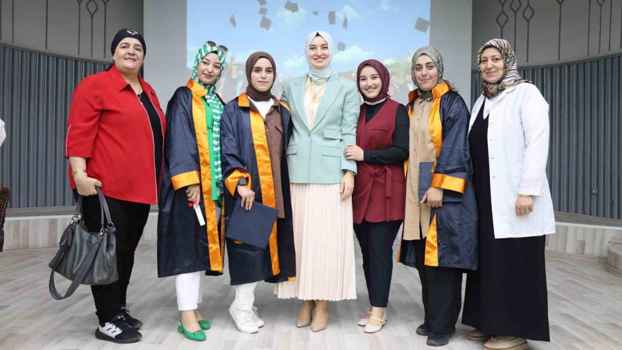 Ağrı’da Anne Akademisi mezuniyet töreni düzenlendi
