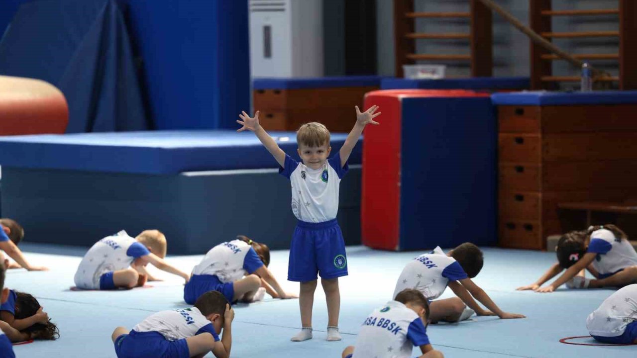 Yaz Spor Okulları’nda çocuklar sertifikalarına kavuştu