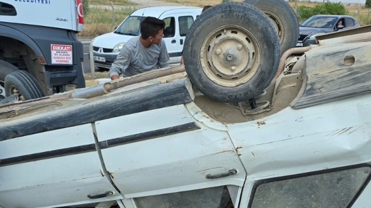 Kontrolsüz kavşakta iki otomobil çarpıştı; 1 yaralı