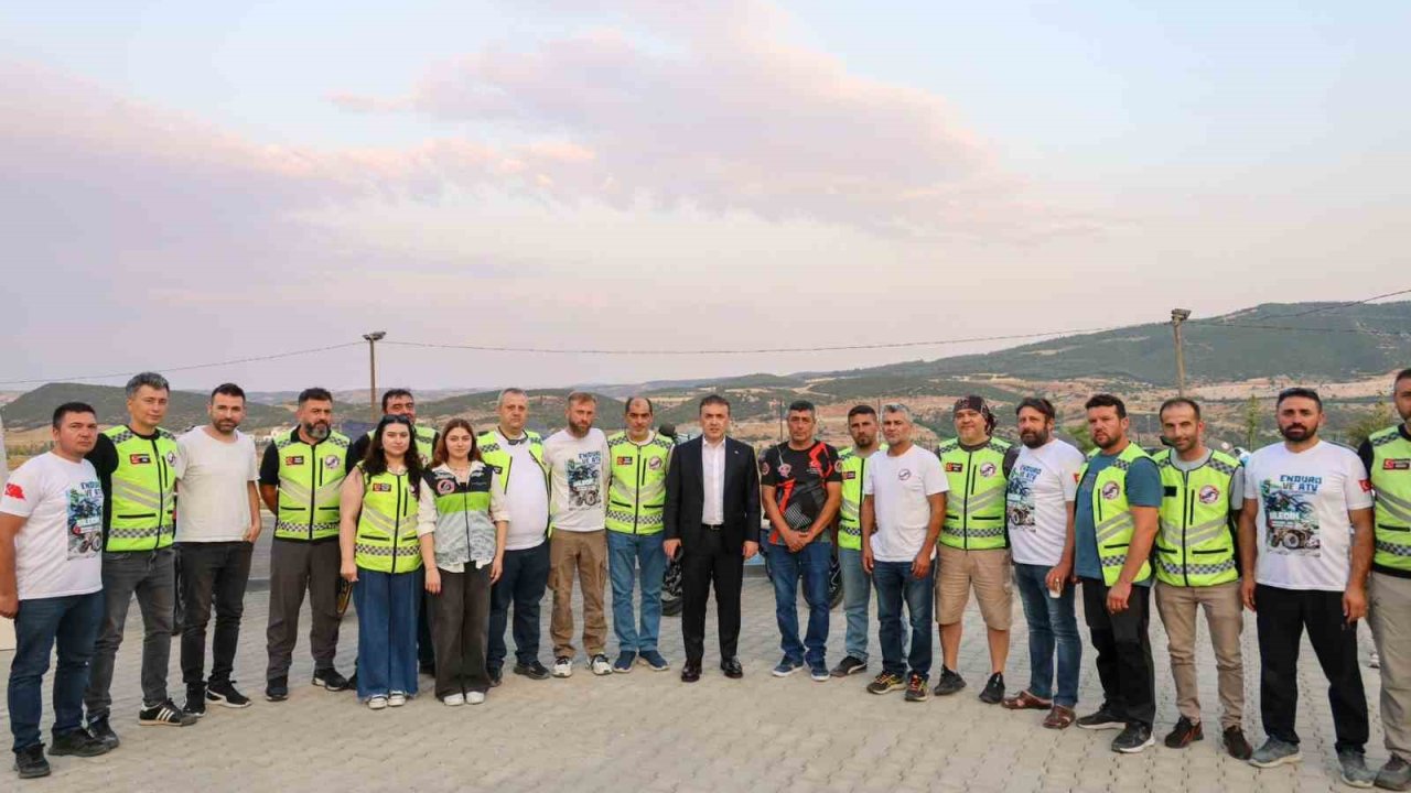 Vali Faik Oktay Sözer, motosiklet tutkunlarıyla buluştu