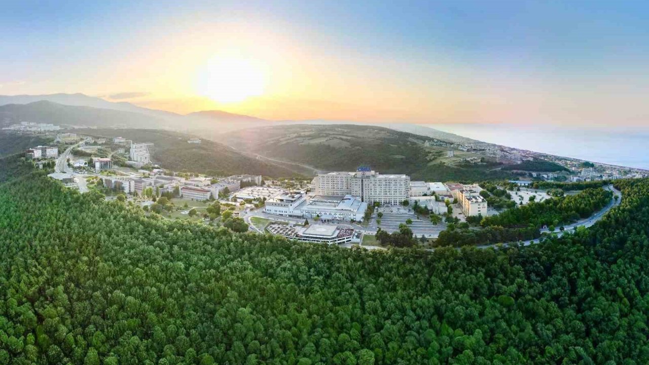 OMÜ’ye YÖKAK’tan 5 yıllık tam akreditasyon